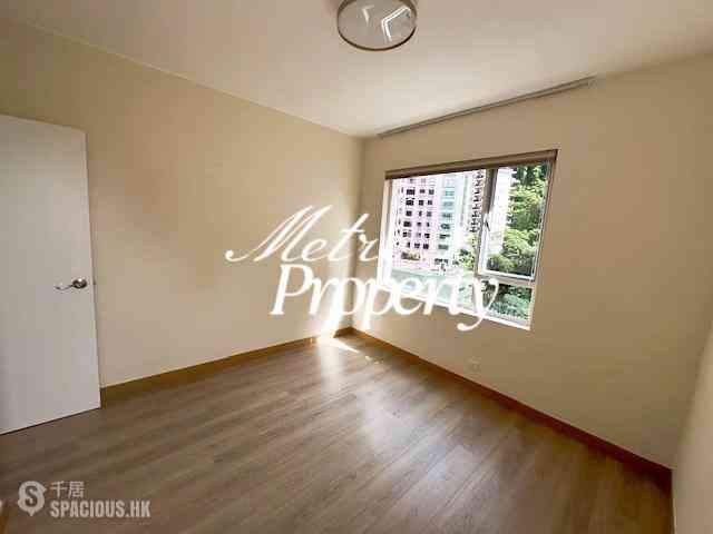 Mid Levels Central - Merry Court 02