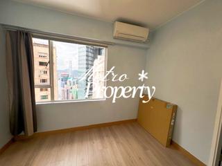 Mid Levels Central - Merry Court 04