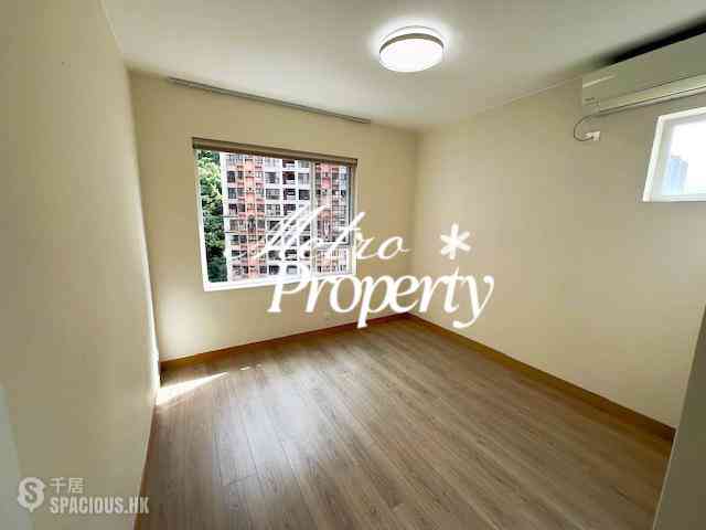Mid Levels Central - Merry Court 09