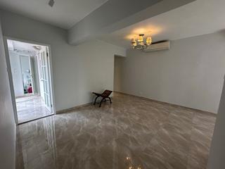 Mid Levels Central - Merry Court 05
