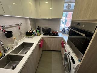 Mid Levels Central - Merry Court 06