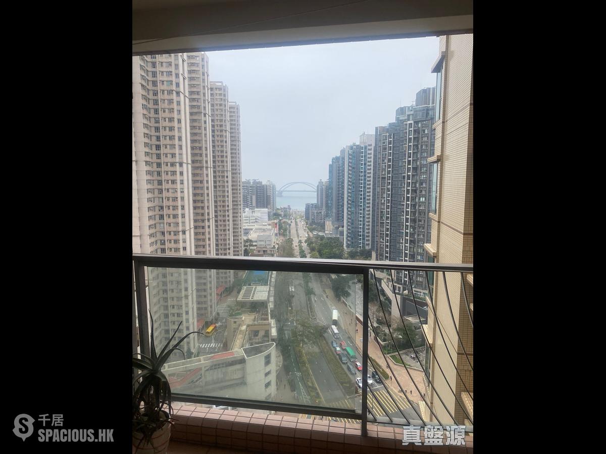Tseung Kwan O - The Grandiose Block 3 01