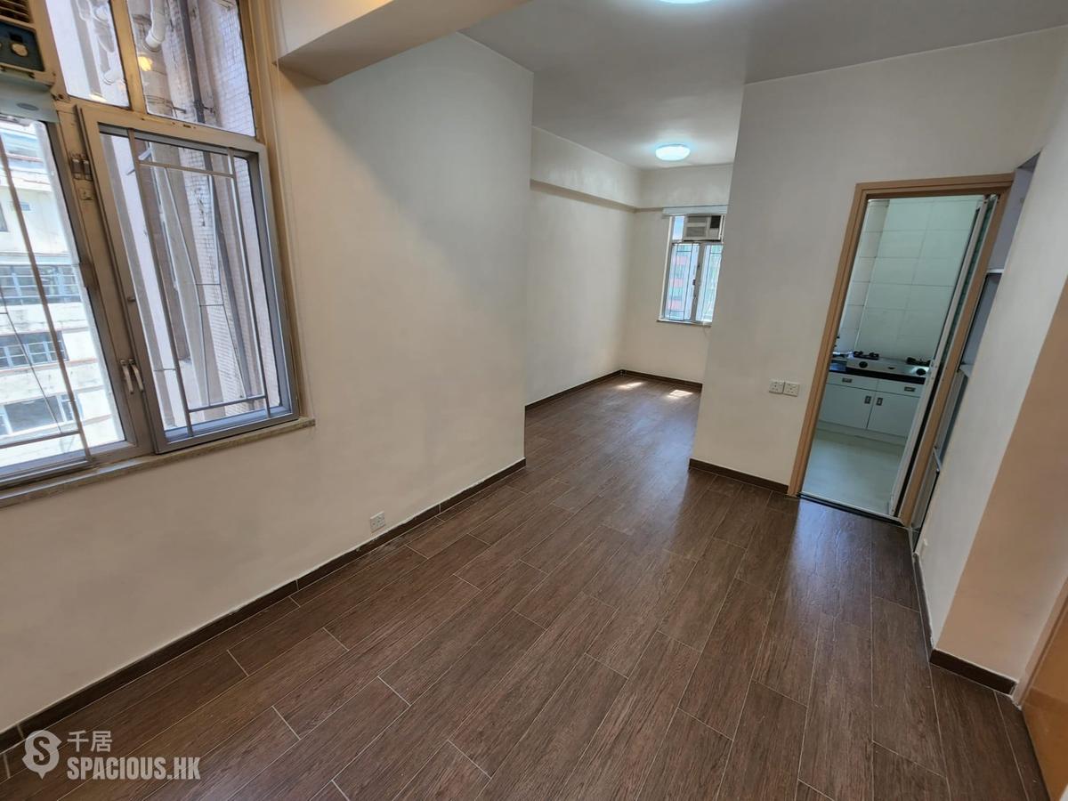 Sai Ying Pun - Golden Phoenix Court 01