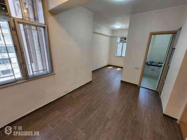 Sai Ying Pun - Golden Phoenix Court 01