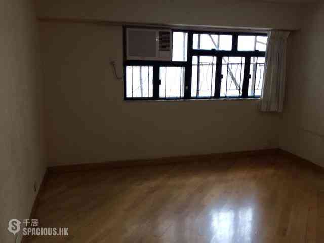 North Point - Chaton House 04