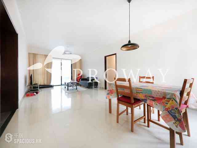 Happy Valley - Beverly Hill 01