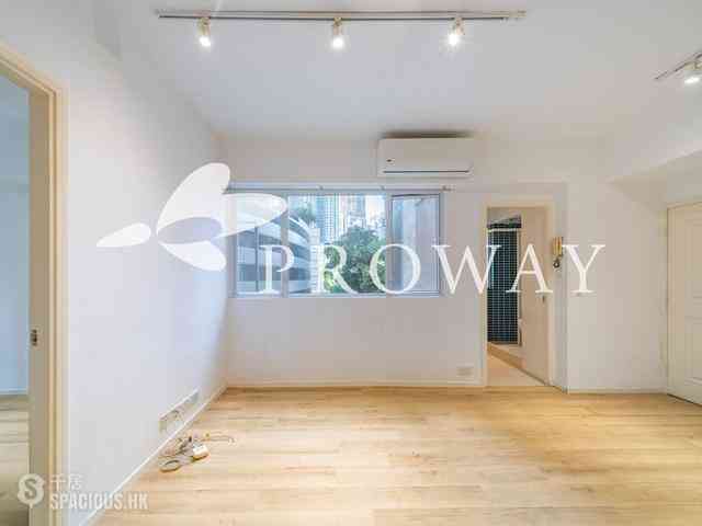 Soho - Caravan Court 04