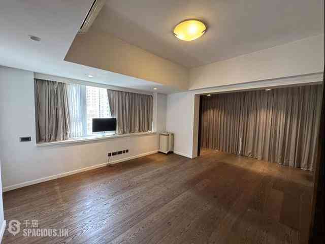Mid Levels Central - Pine Court 09