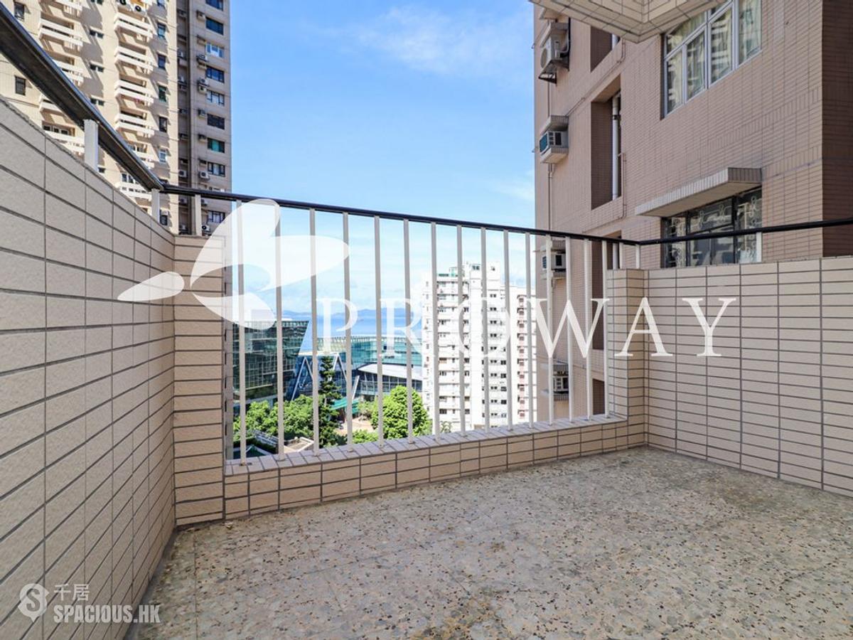 Pok Fu Lam - Baguio Villa Block 40 01