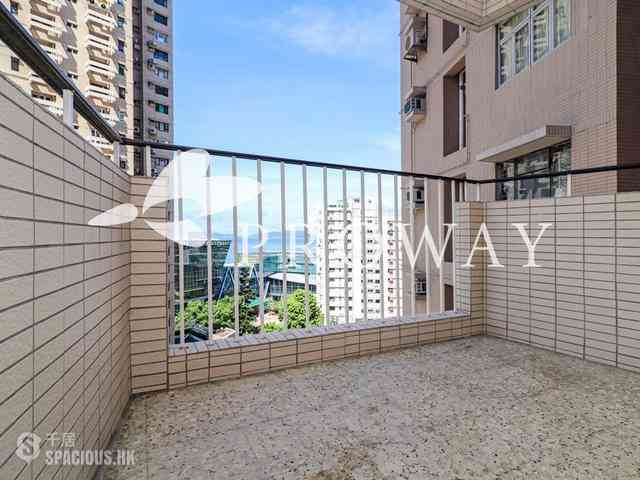 Pok Fu Lam - Baguio Villa Block 40 01