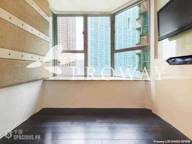 West Kowloon - The Waterfront 09