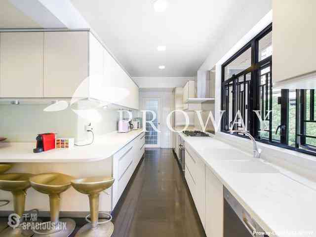 Pok Fu Lam - Baguio Villa 11