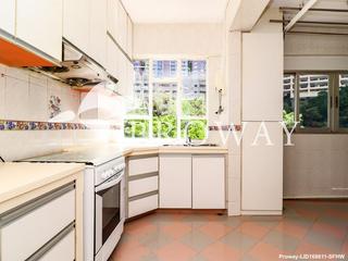 Pok Fu Lam - Baguio Villa Block 40 09