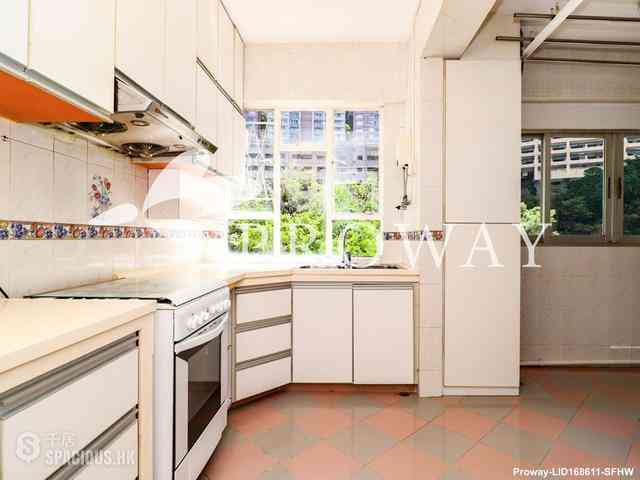 Pok Fu Lam - Baguio Villa Block 40 09