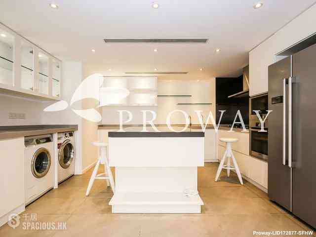 Wan Chai - Convention Plaza Apartments 11