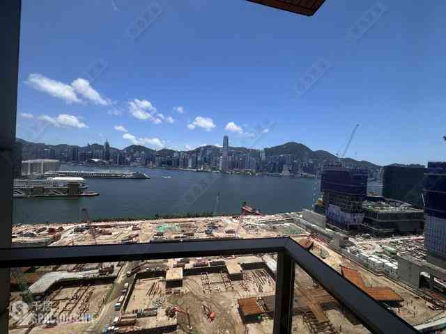 West Kowloon - The Arch 01