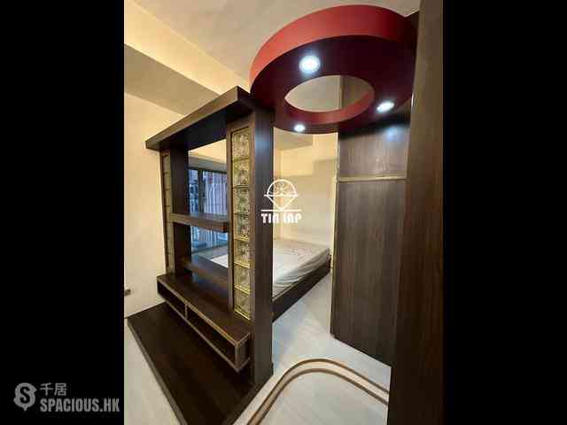 Sheung Wan - Queen's Terrace 08