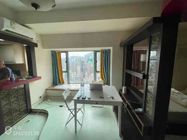 Sheung Wan - Queen's Terrace 21