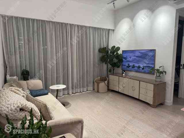 Sai Ying Pun - Island Crest Block 2 02
