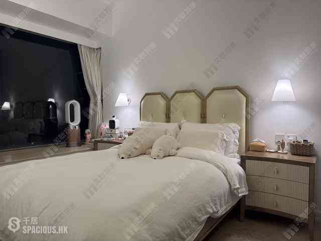 Sai Ying Pun - Island Crest Block 2 04