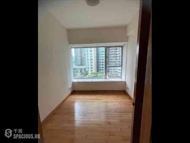 West Kowloon - The Waterfront Phase 1 Block 1 06