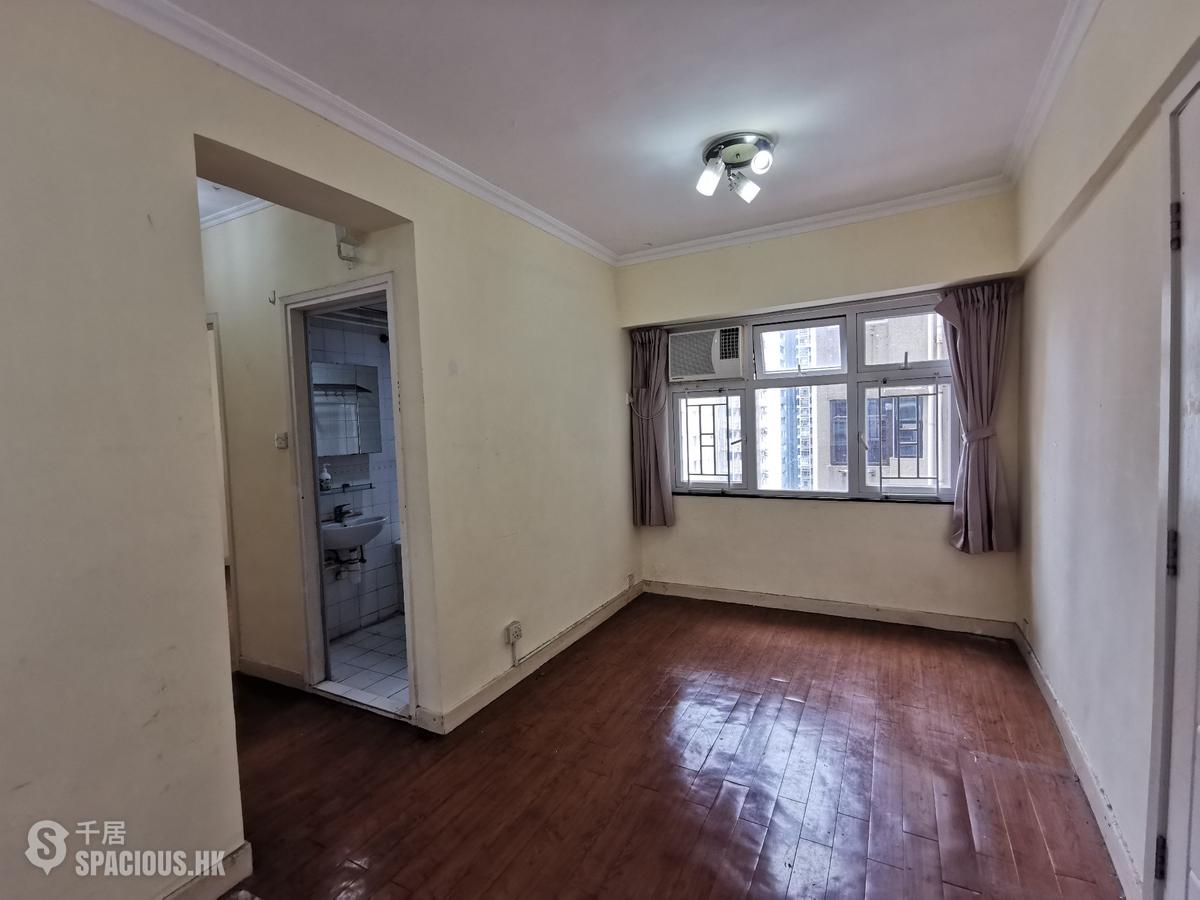Wan Chai - Silvervale Mansion 01