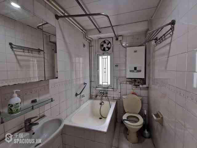 Wan Chai - Silvervale Mansion 04
