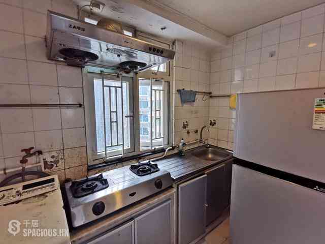 Wan Chai - Silvervale Mansion 03