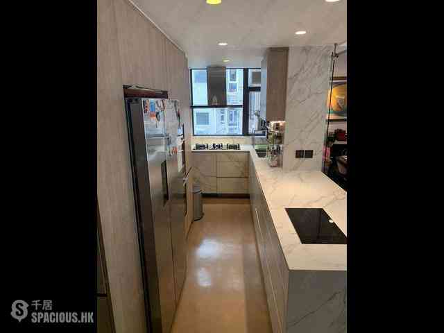 Mid Levels West - Skyline Mansion Block 1 18