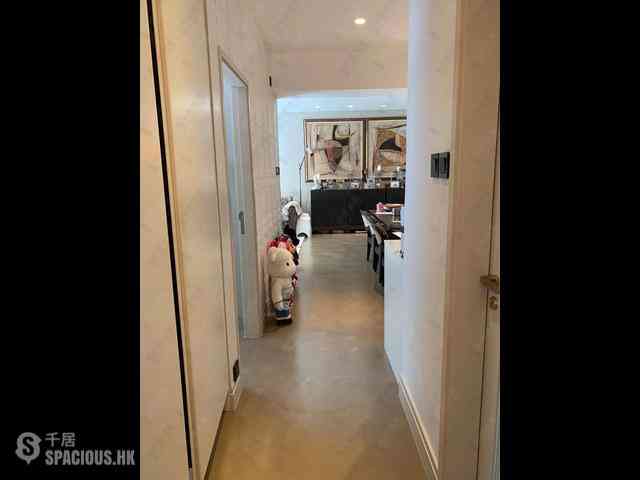 Mid Levels West - Skyline Mansion Block 1 23