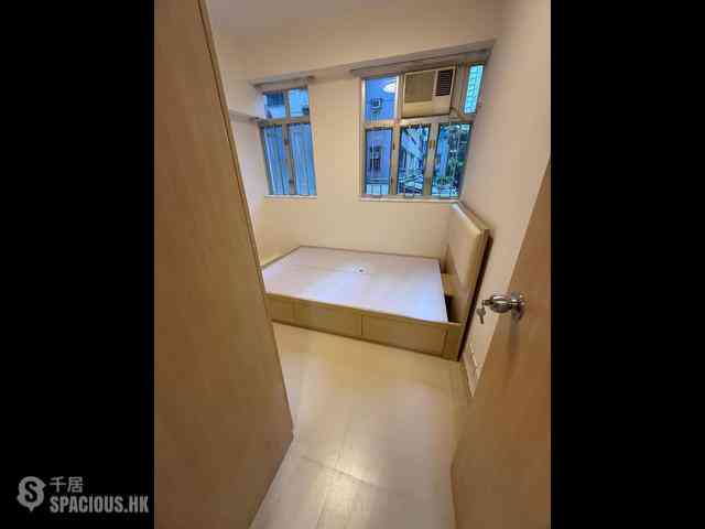 Wan Chai - Man Hee Mansion 06