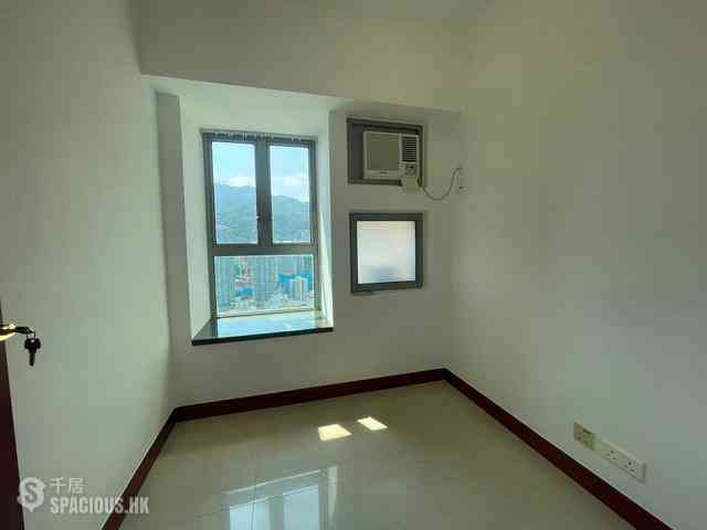 Kennedy Town - The Merton 04