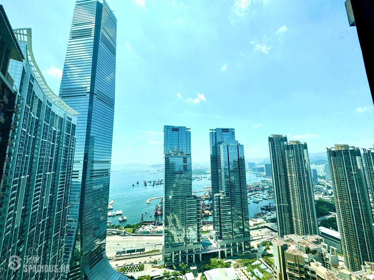 West Kowloon - The Arch Moon Tower (Block 2A) 01