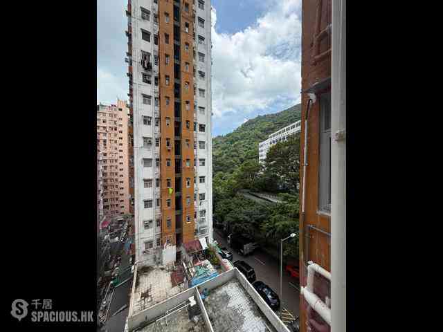 Shau Kei Wan - Hung Lee Building 07