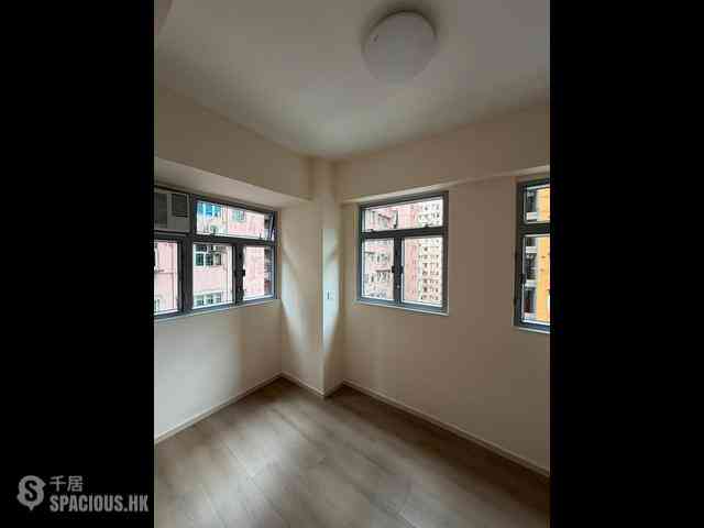 Shau Kei Wan - Hung Lee Building 08