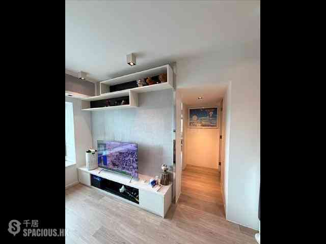 West Kowloon - Sorrento Phase 1 Block 5 03