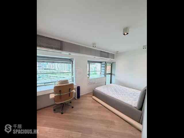 West Kowloon - Sorrento Phase 1 Block 5 09