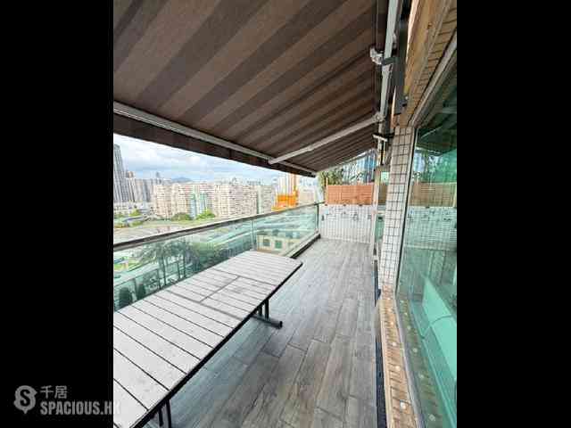 West Kowloon - Sorrento Phase 1 Block 5 13