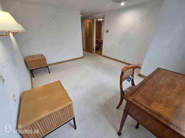 Wan Chai - Convention Plaza Apartments 09