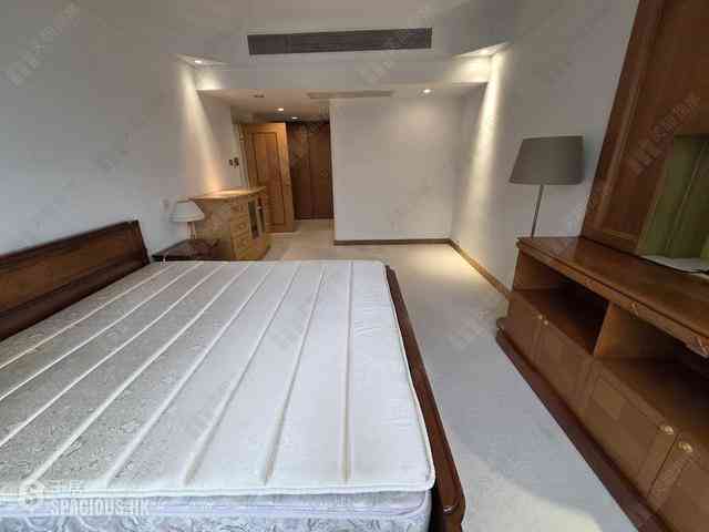 Wan Chai - Convention Plaza Apartments 12