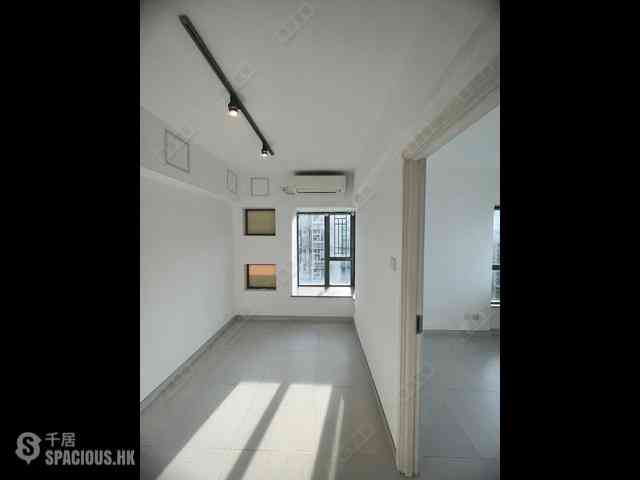 Tai Kok Tsui - Island Harbourview Block 10 04
