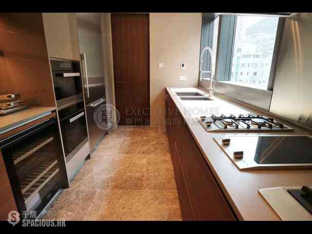 Mid Levels West - University Heights Tower 3 03