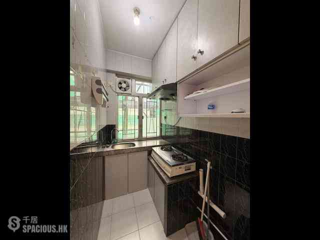 Mong Kok - New Man Lee Building 03