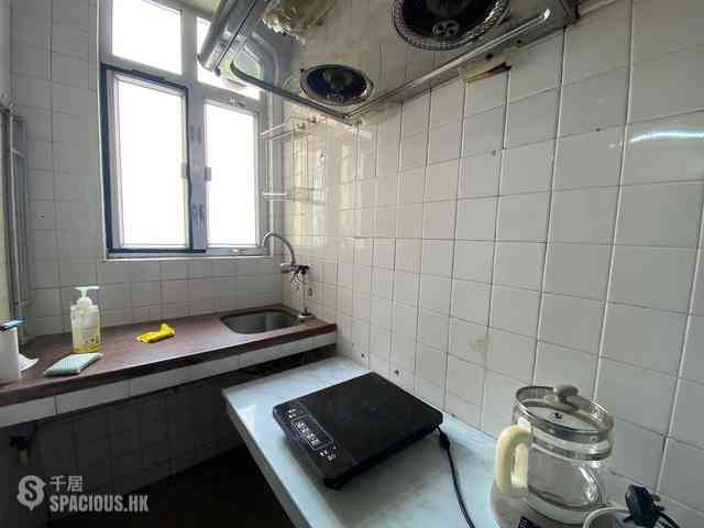 Sai Ying Pun - Kwan Yick Building 06