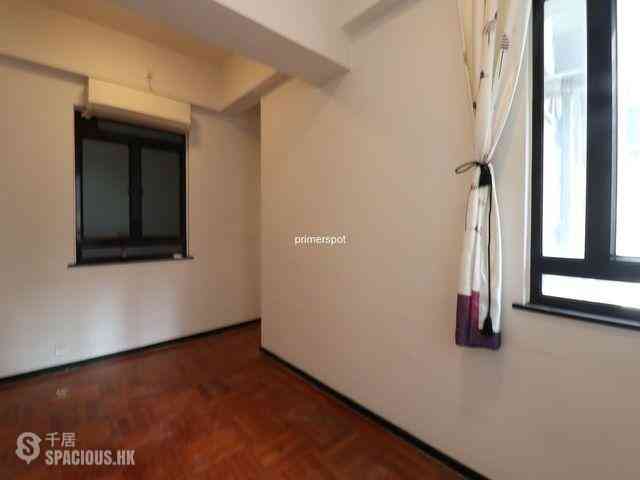 Wan Chai - Kwong Sang Hong Building 04