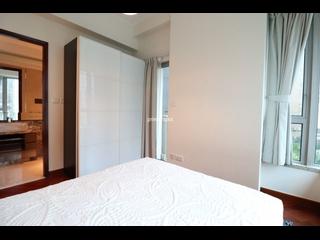 Wan Chai - The Avenue Phase 2 Block 3 05