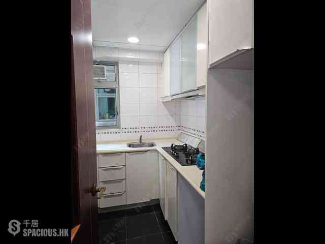Kennedy Town - The Merton Tower 2 02