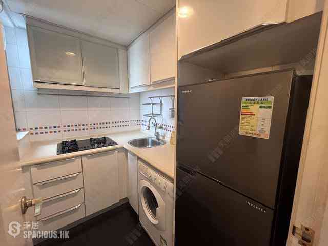 Kennedy Town - The Merton Tower 3 03