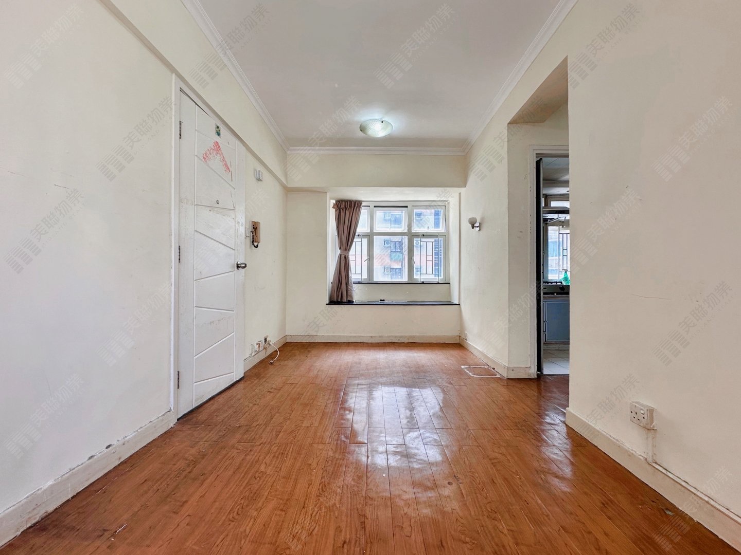 Wan Chai - Silvervale Mansion 01