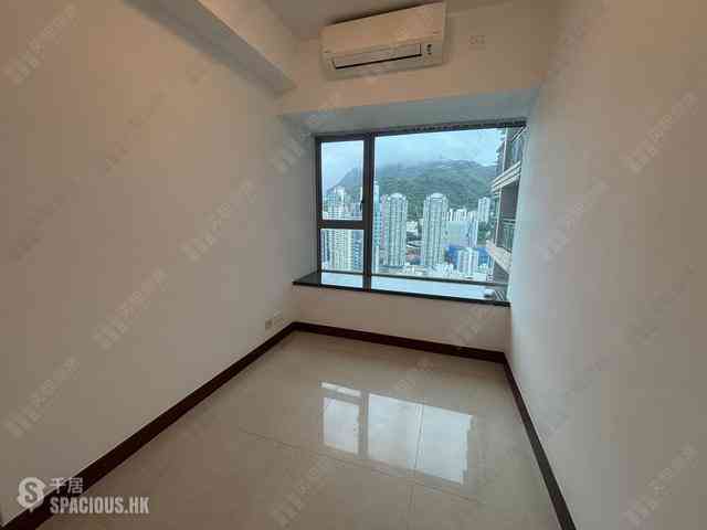 Kennedy Town - The Merton Tower 1 05